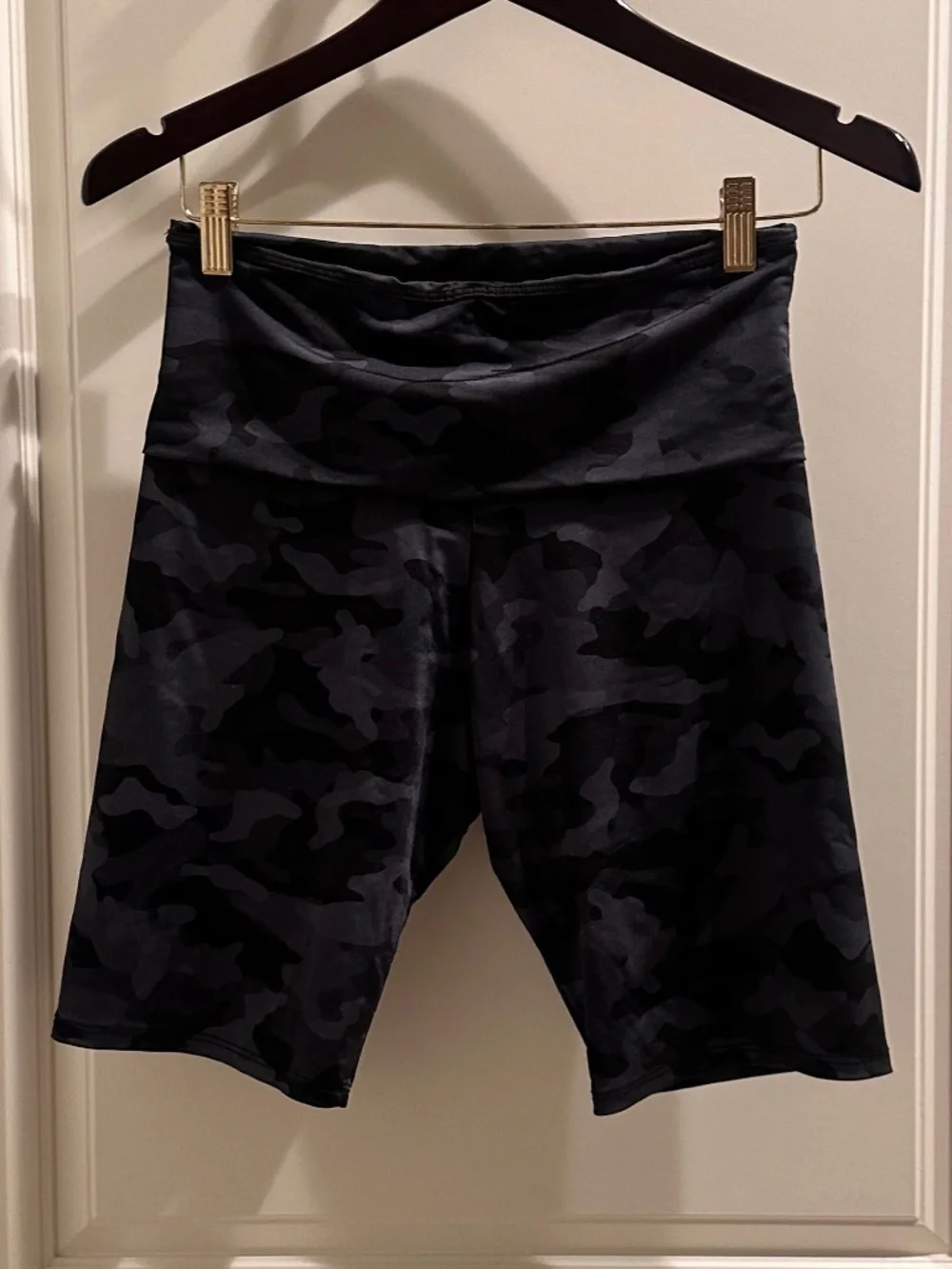 ONZIE BLACK CAMO BIKER SHORTS